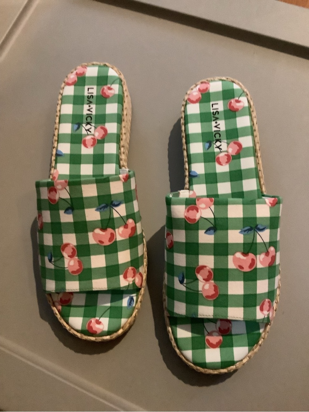 Lisa Vicky women’s' Green Gingham Cherry Slide Sandals size 7.5 New